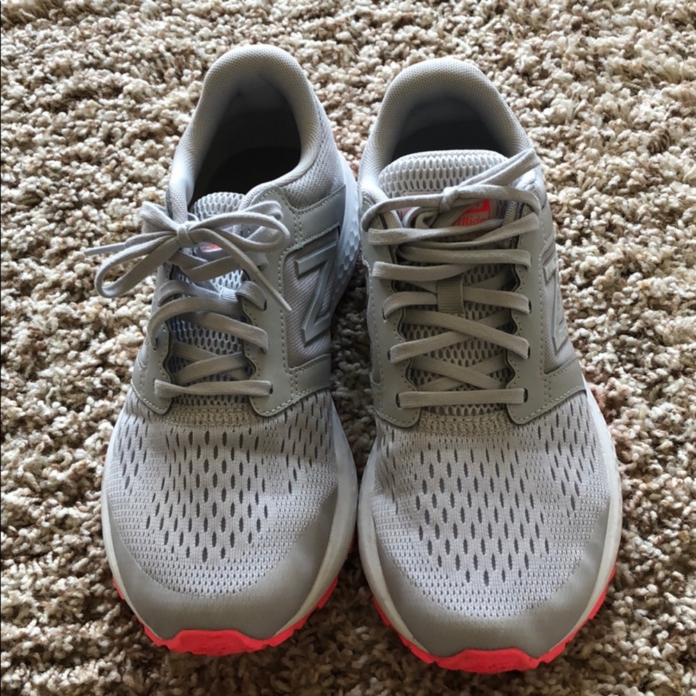 New Balance Tennis Shoes
